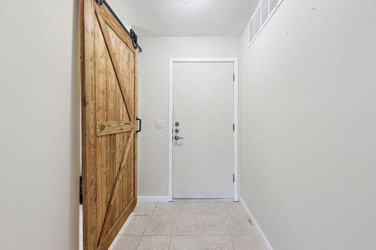 Edina, MN 55439,7500 Cahill RD #105C