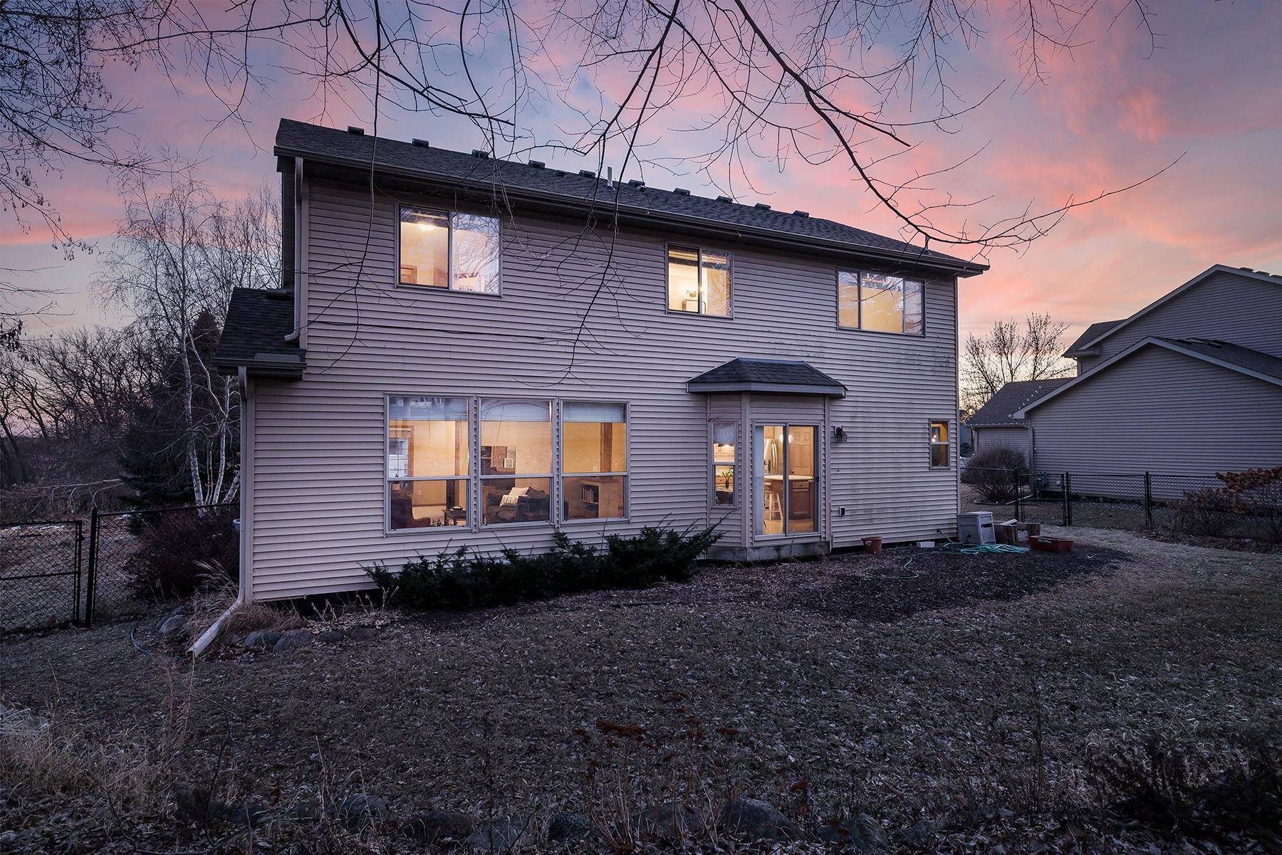 Waconia, MN 55387,1820 Moccasin DR