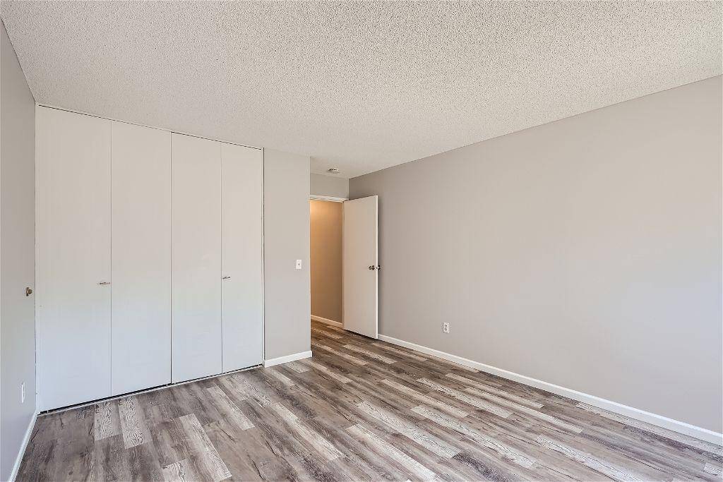 Burnsville, MN 55337,12920 Nicollet AVE #201