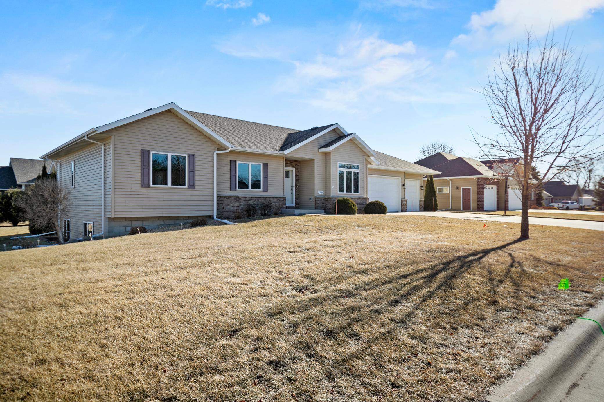 Owatonna, MN 55060,1581 Gray Fox DR NE