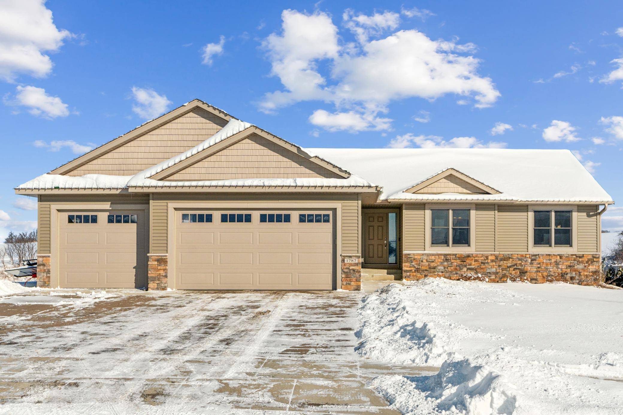 New Richmond, WI 54017,1787 Otter WAY