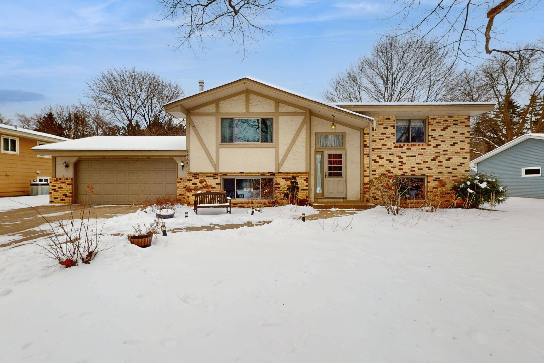 Mounds View, MN 55112,8465 Sunnyside RD