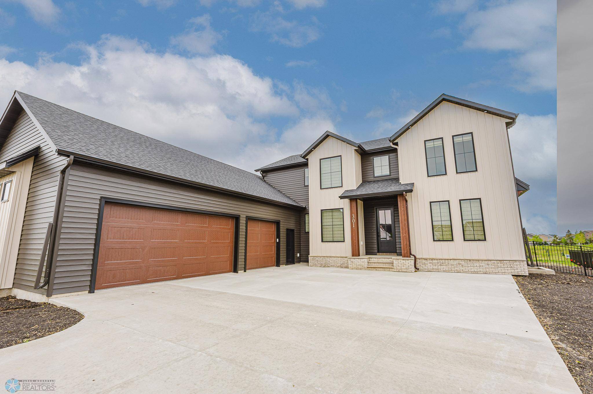Fargo, ND 58078,301 25th AVE E