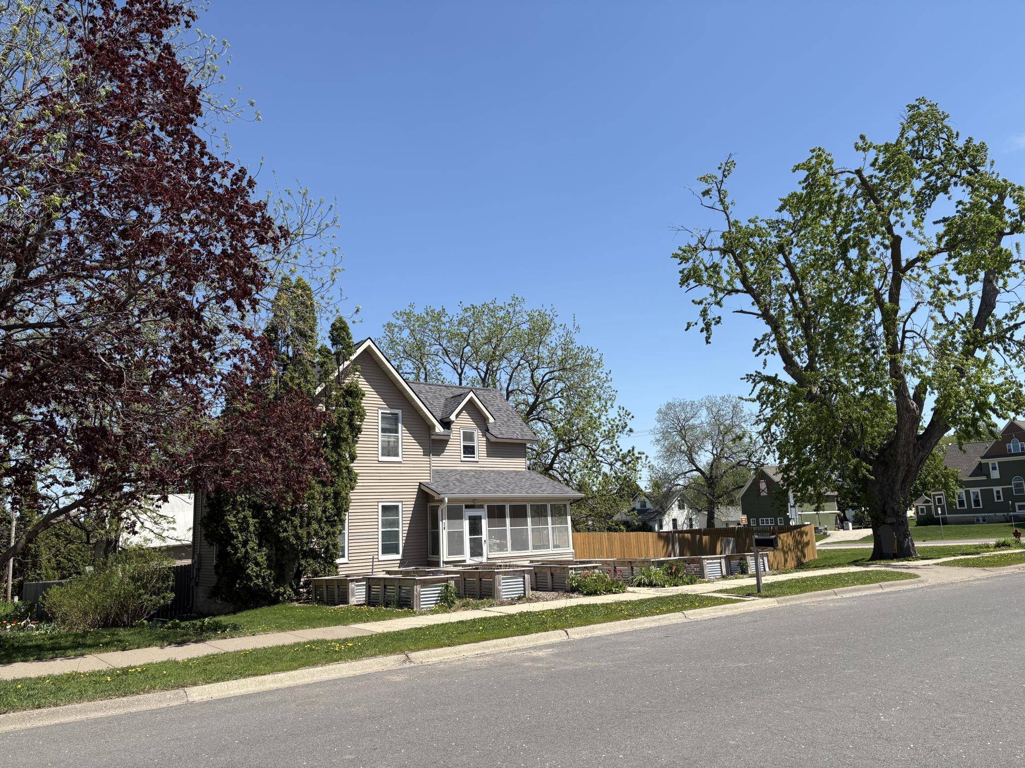 Plainview, MN 55964,20 1st AVE NW