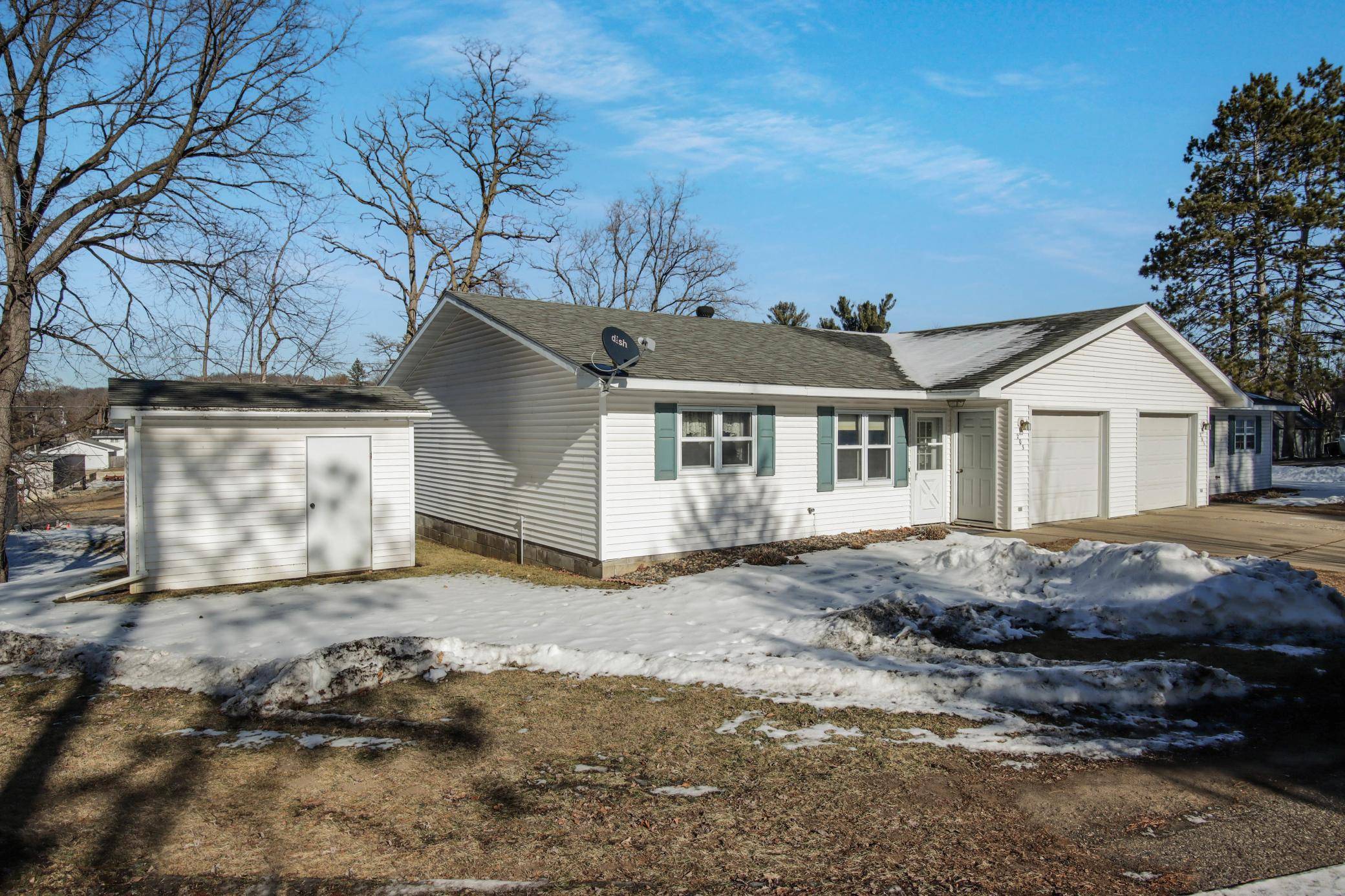 Glenwood City, WI 54013,201-203 L J EST