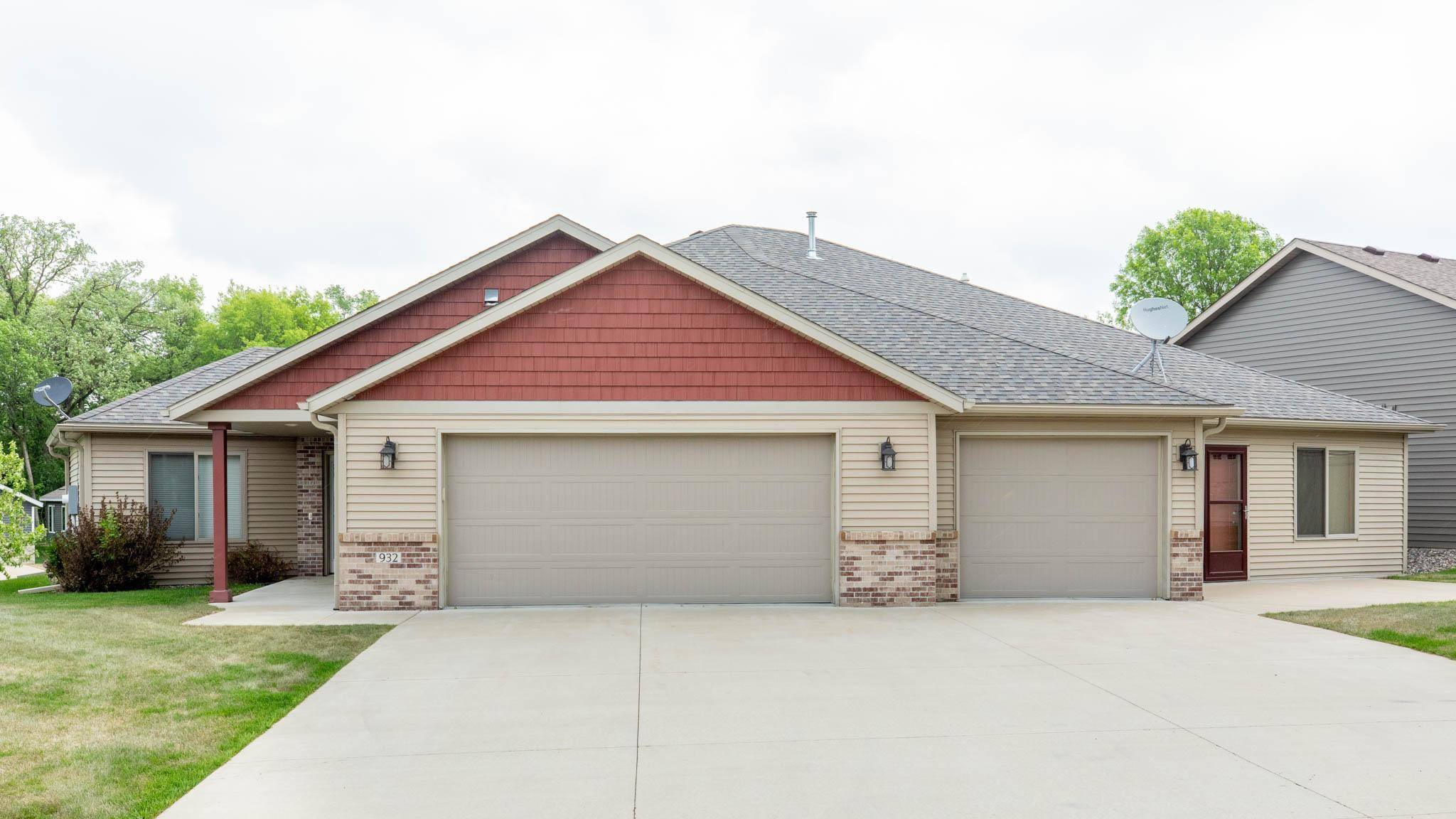 Sartell, MN 56377,932 Oak Pond CT