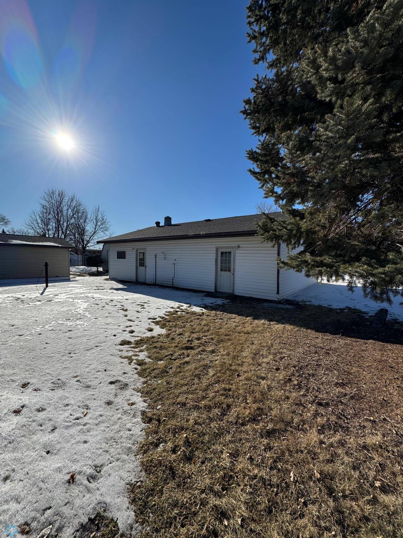 Wahpeton, ND 58075,917 5th ST S