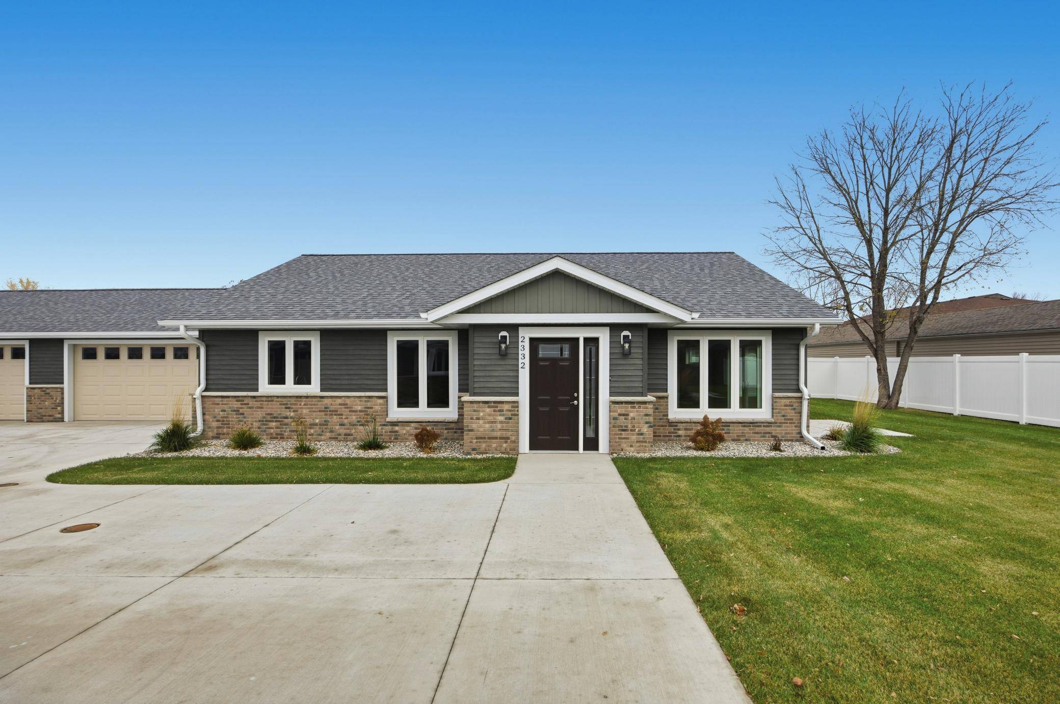 Fargo, ND 58104,2332 30th AVE S