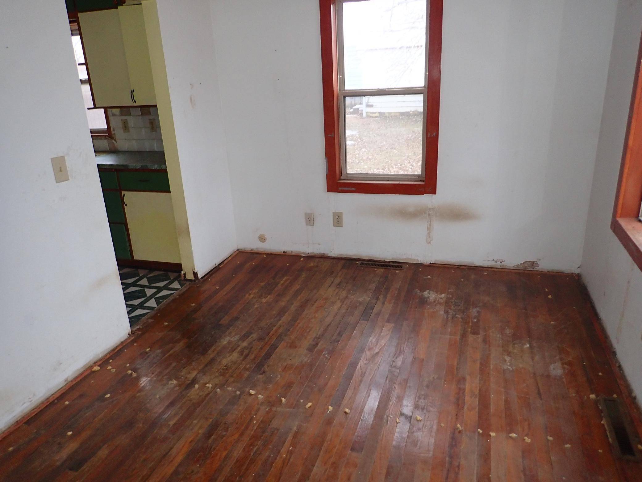 Kenneth, MN 56147,376 Main ST