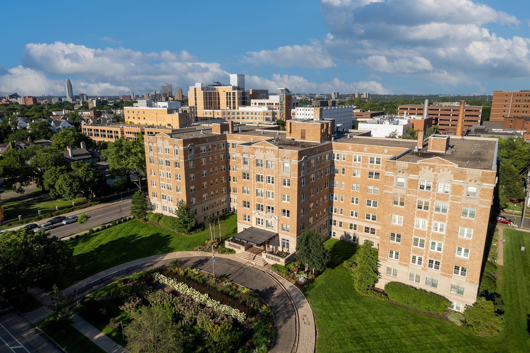 Minneapolis, MN 55407,2615 Park AVE #112
