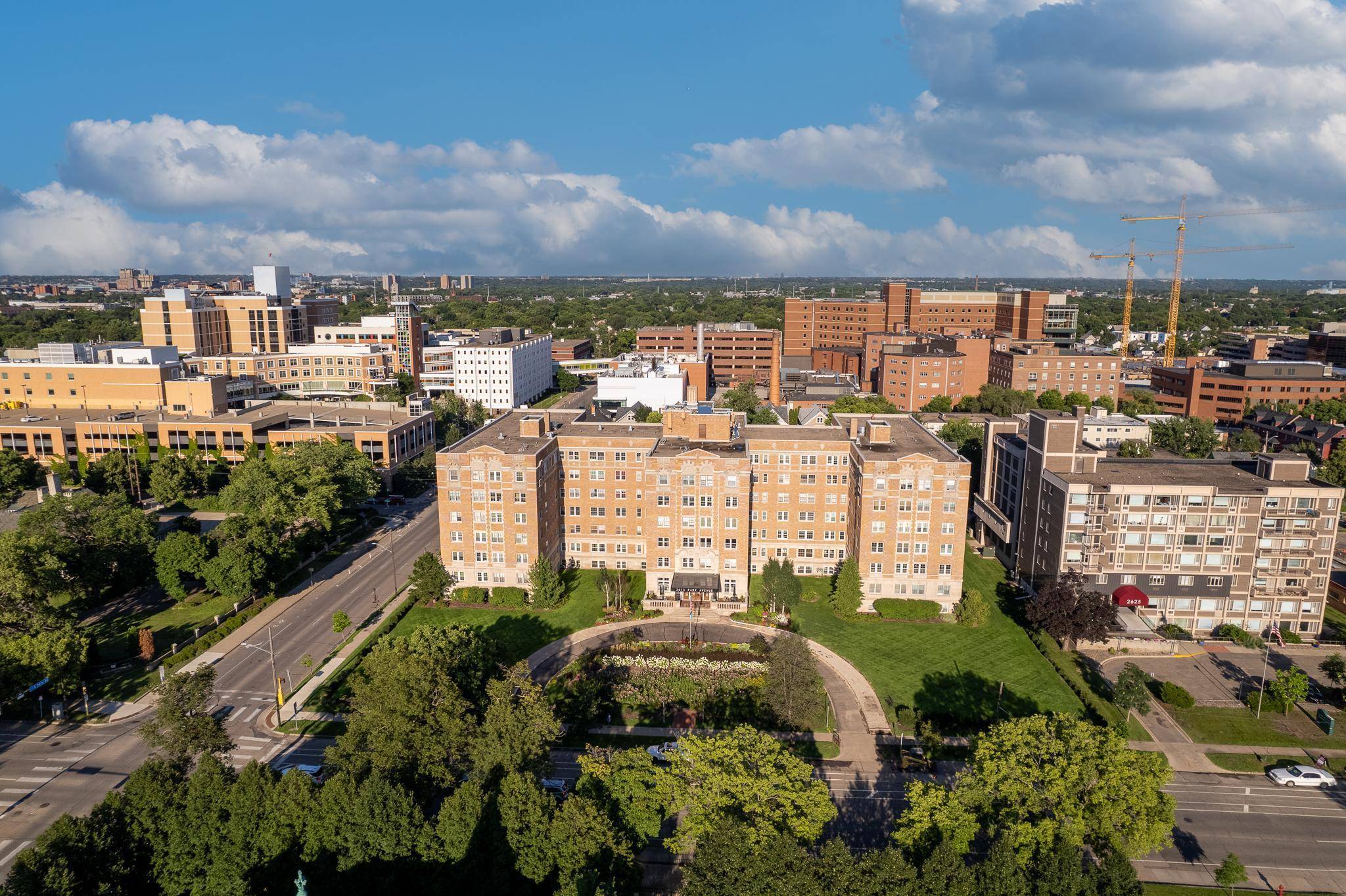 Minneapolis, MN 55407,2615 Park AVE #112