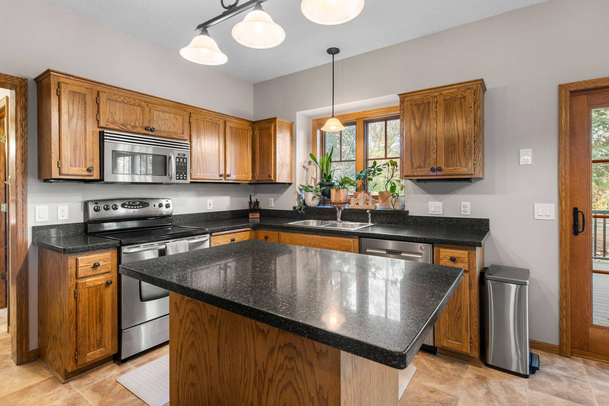 Eagan, MN 55122,1505 Kings Wood RD