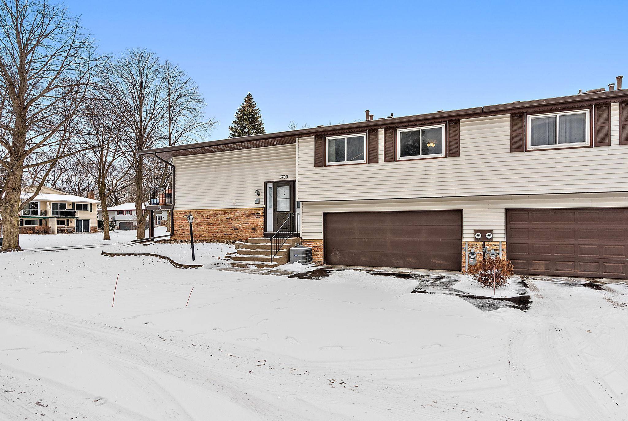 Oakdale, MN 55128,3700 Garden CT N