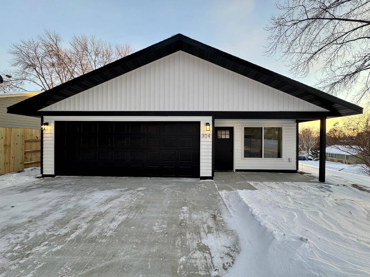 Fergus Falls, MN 56537,304 Cherry AVE E