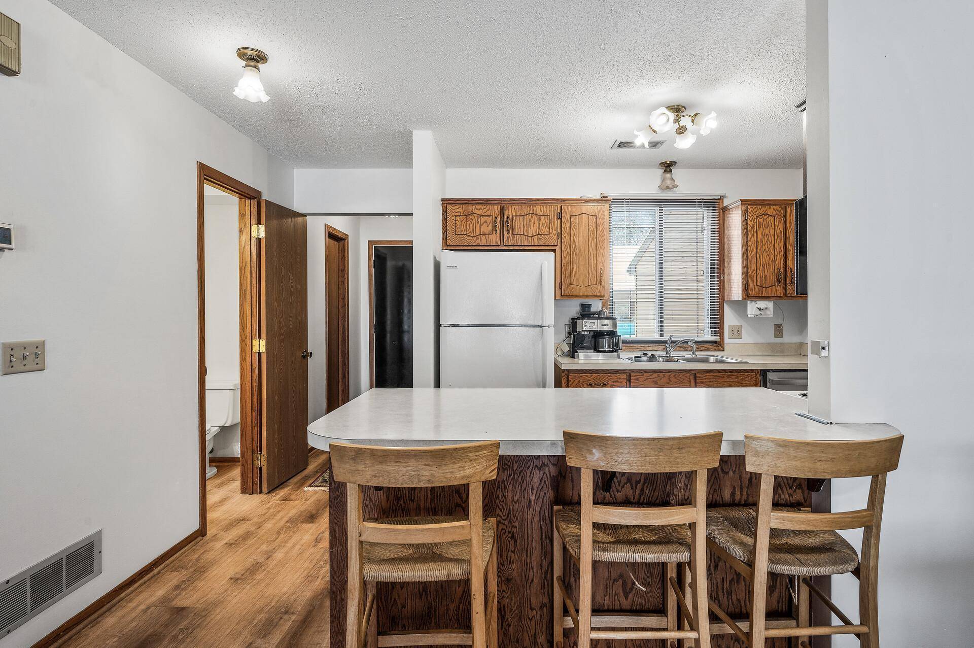 Circle Pines, MN 55014,112 South DR #G