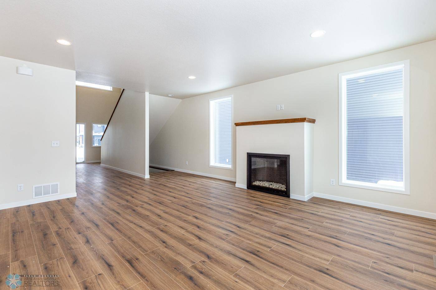 West Fargo, ND 58078,5476 LORI LN W