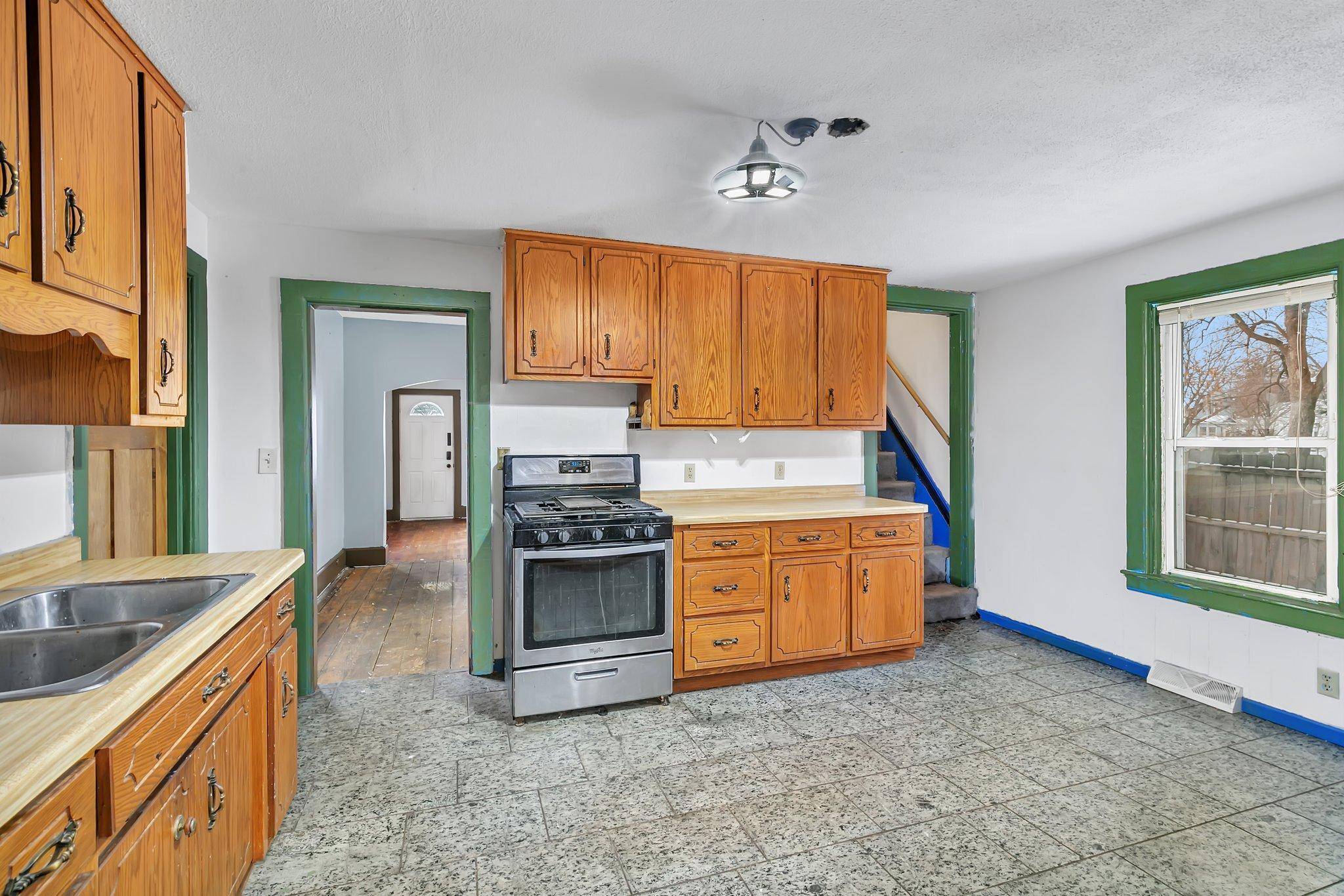 Saint Cloud, MN 56303,428 10th AVE N