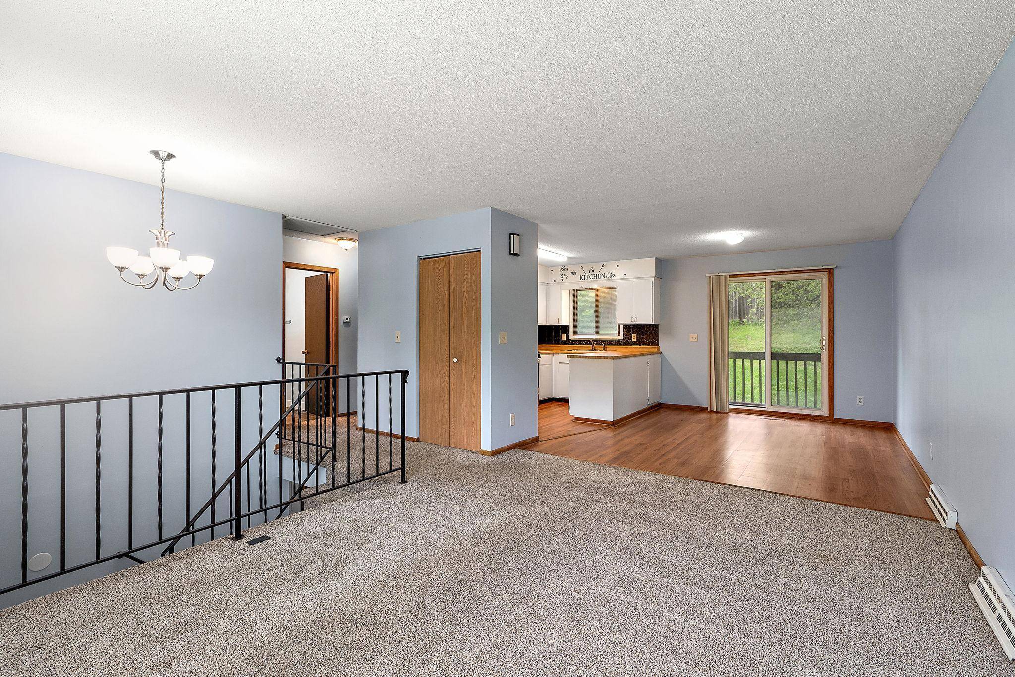 Maplewood, MN 55119,964 Mcknight RD S