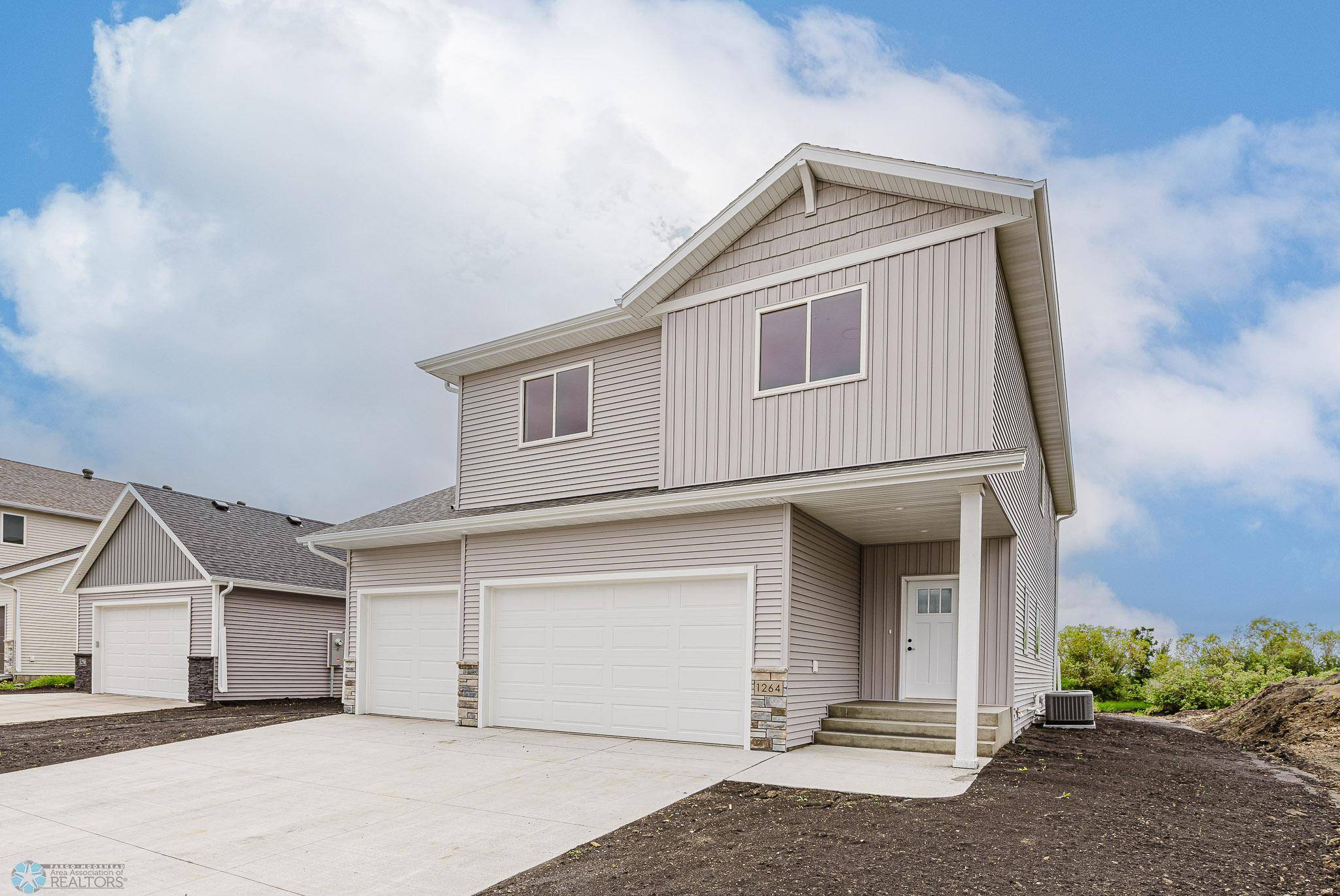 West Fargo, ND 58078,1264 Marlys DR W