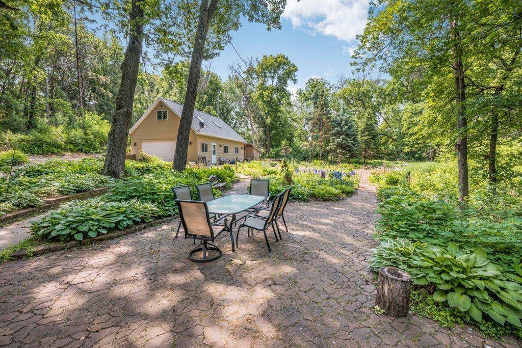 Eden Prairie, MN 55347,9551 Riverview RD