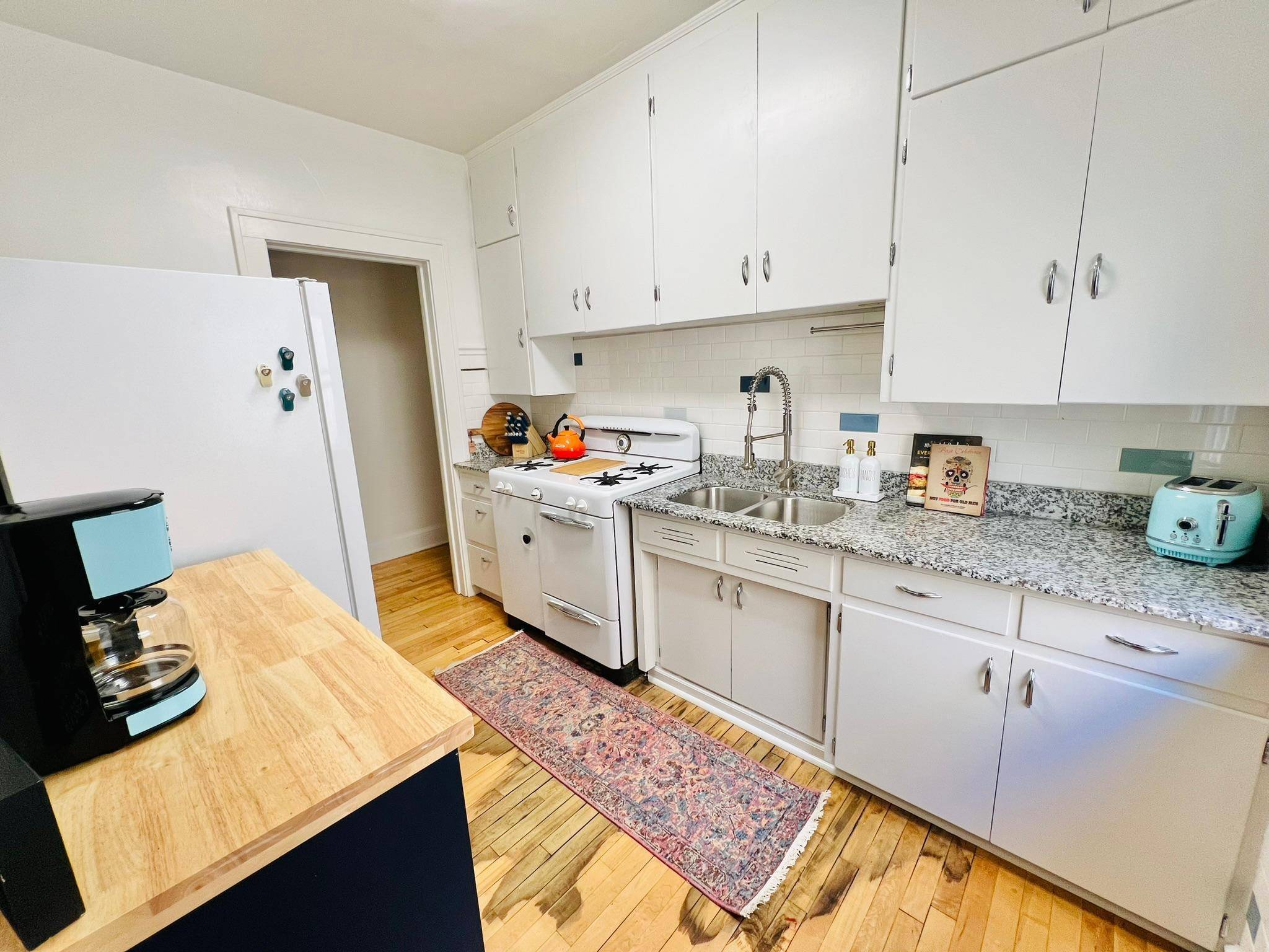 Minneapolis, MN 55406,4255 Minnehaha AVE