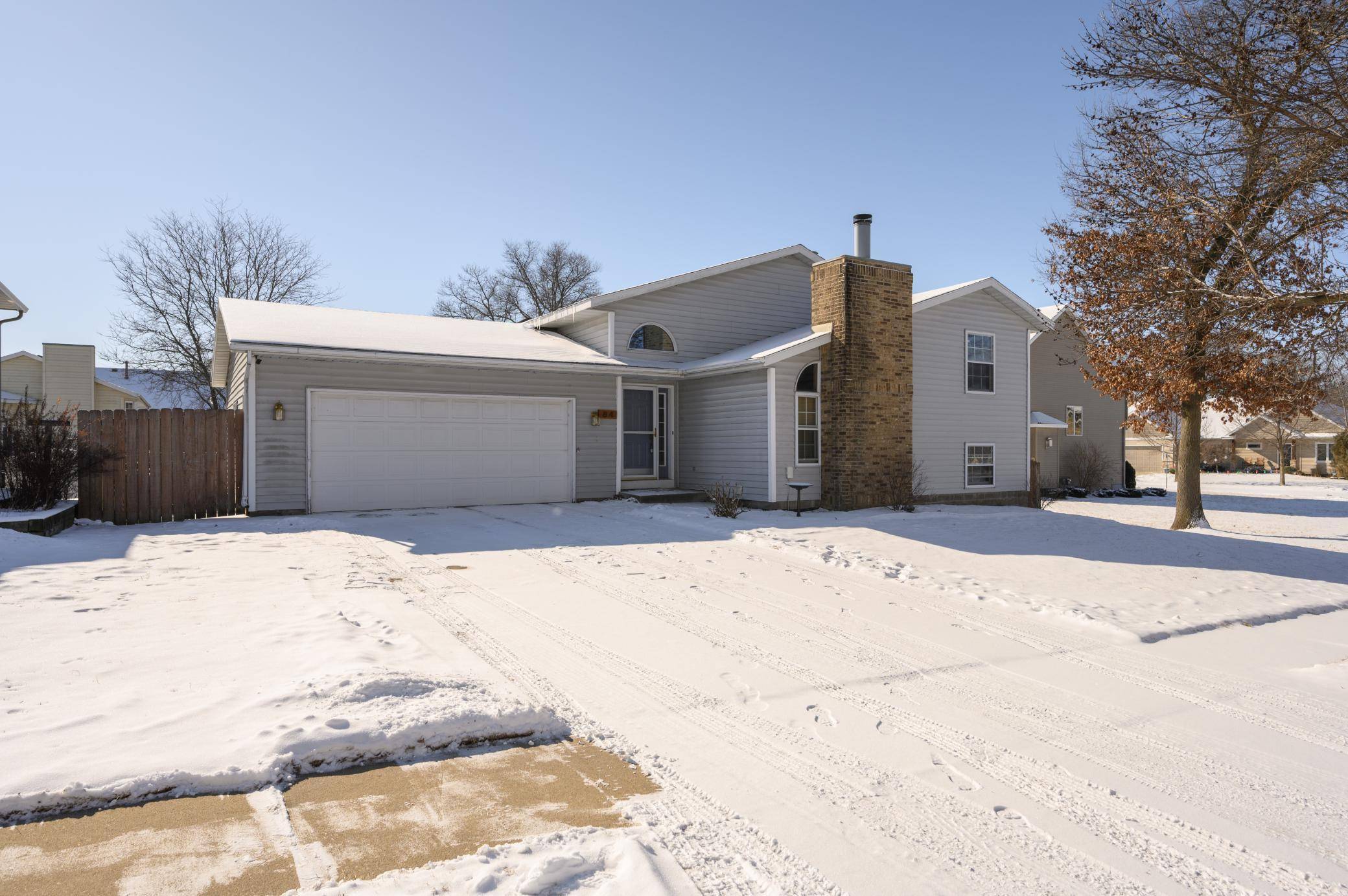 Rochester, MN 55906,84 River CT NE