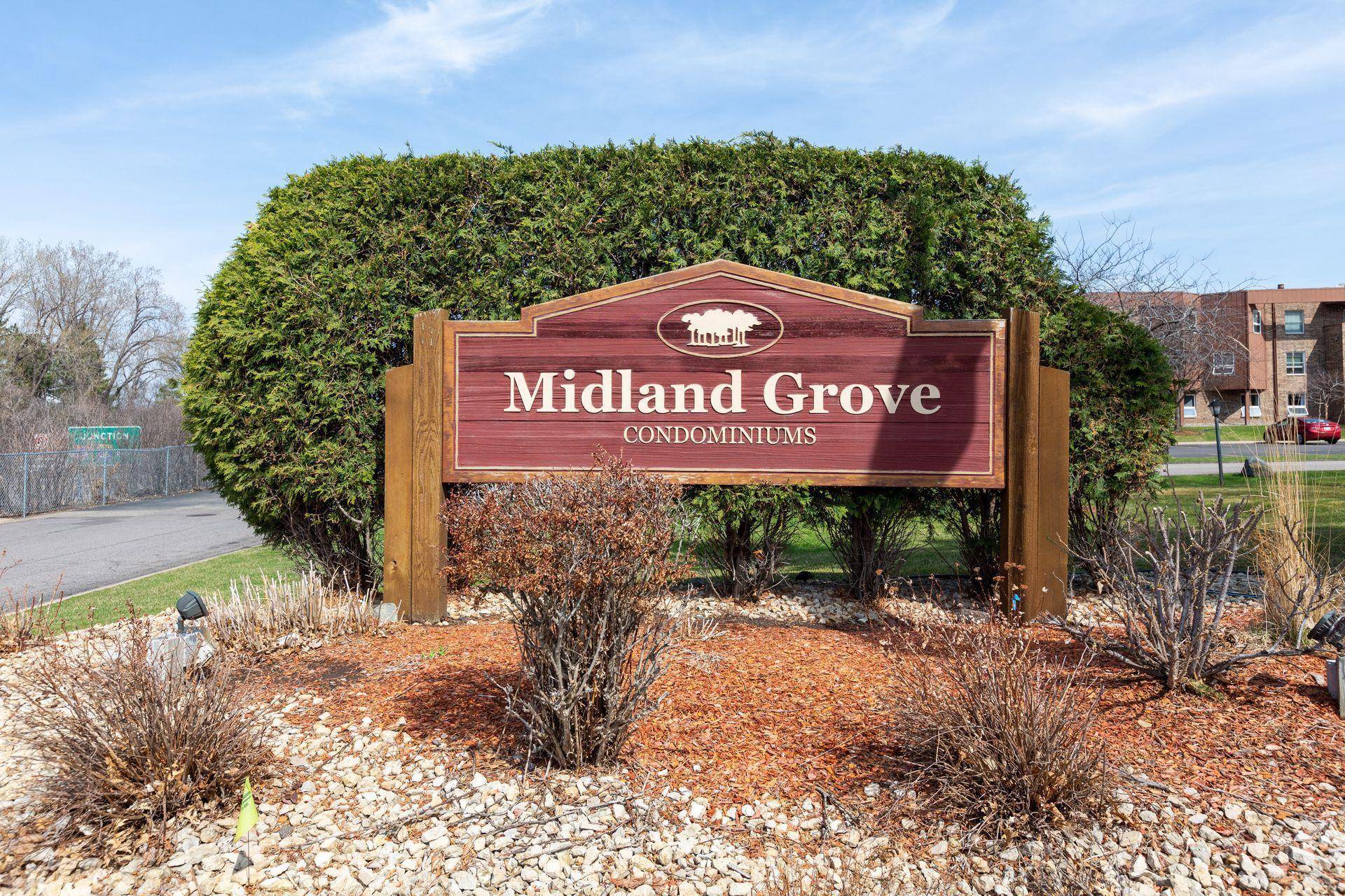 Roseville, MN 55113,2240 Midland Grove RD #306