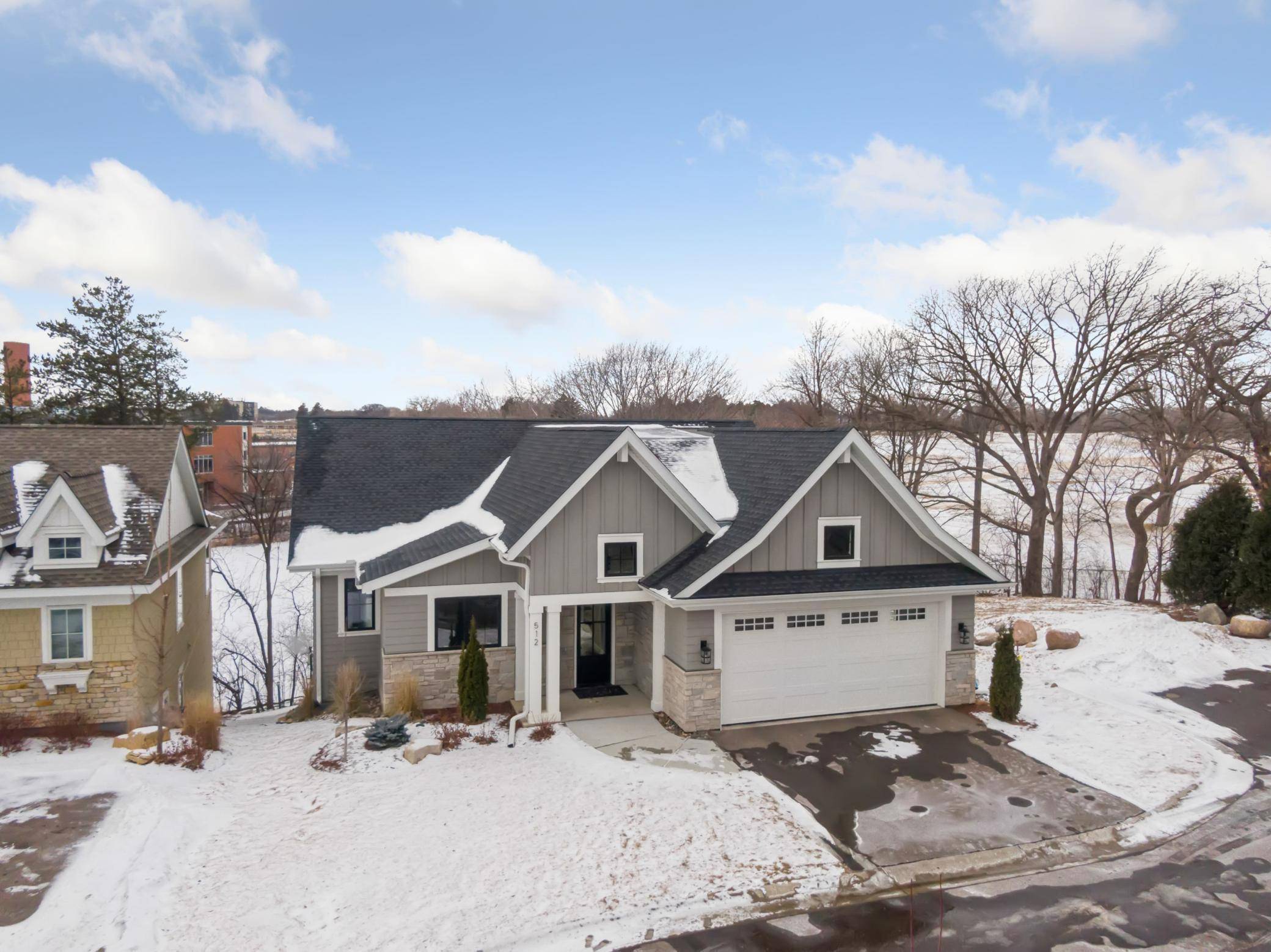 Minnetonka, MN 55305,512 Oak Ridge PL