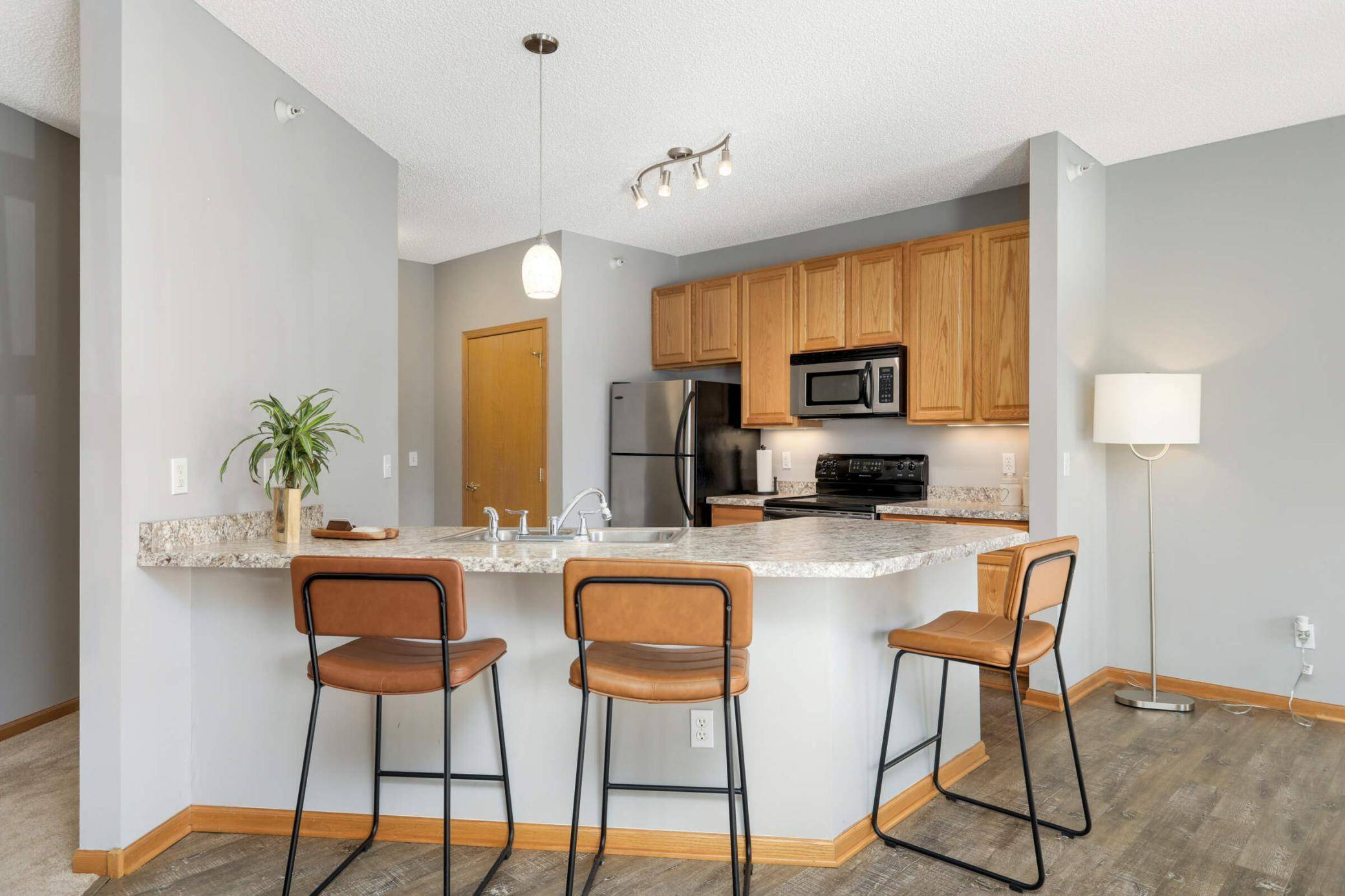 Minneapolis, MN 55417,4824 E 53rd ST #215