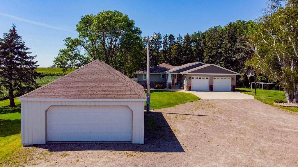 Raymond, MN 56282,14286 15th AVE SW