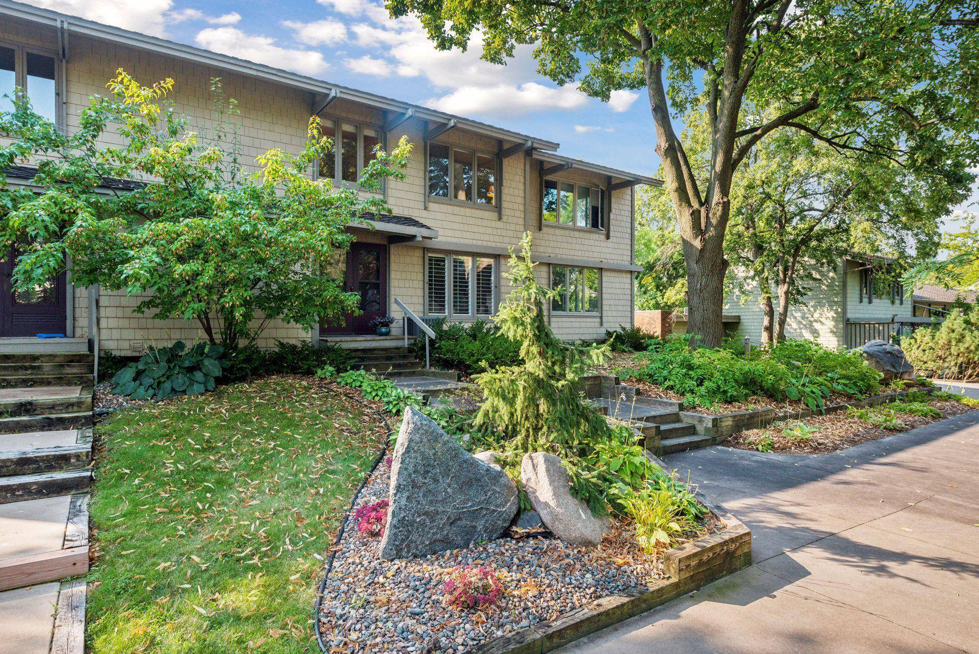 Minneapolis, MN 55405,1058 Cedar View DR