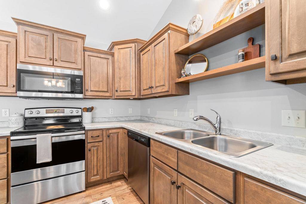 Menomonie, WI 54751,3932 Nicholas DR