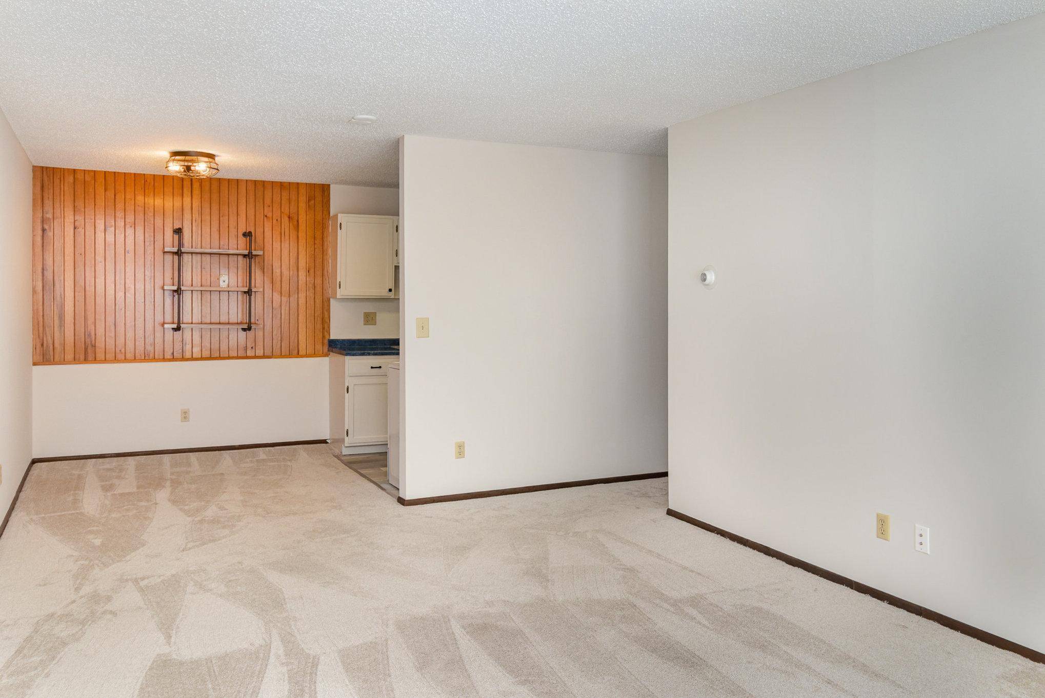 Burnsville, MN 55337,401 E Burnsville Pkwy #203