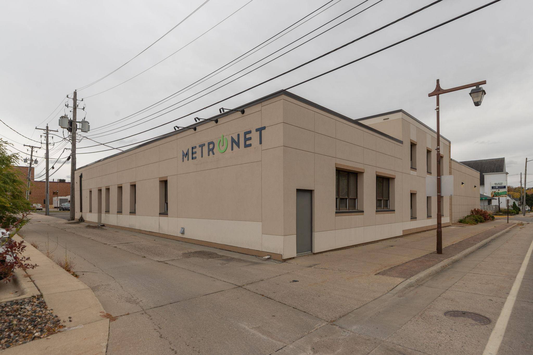 Owatonna, MN 55060,215 S Oak AVE