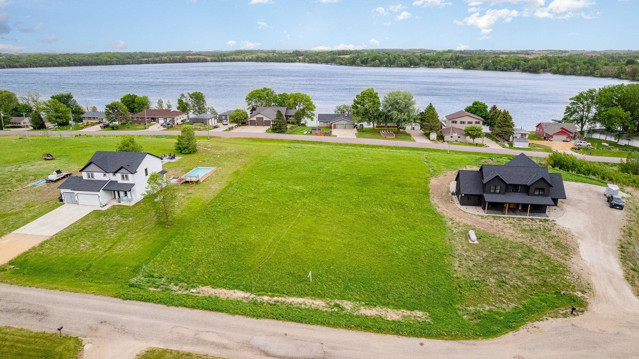 Le Center, MN 56057,19329 Lake Volney CIR