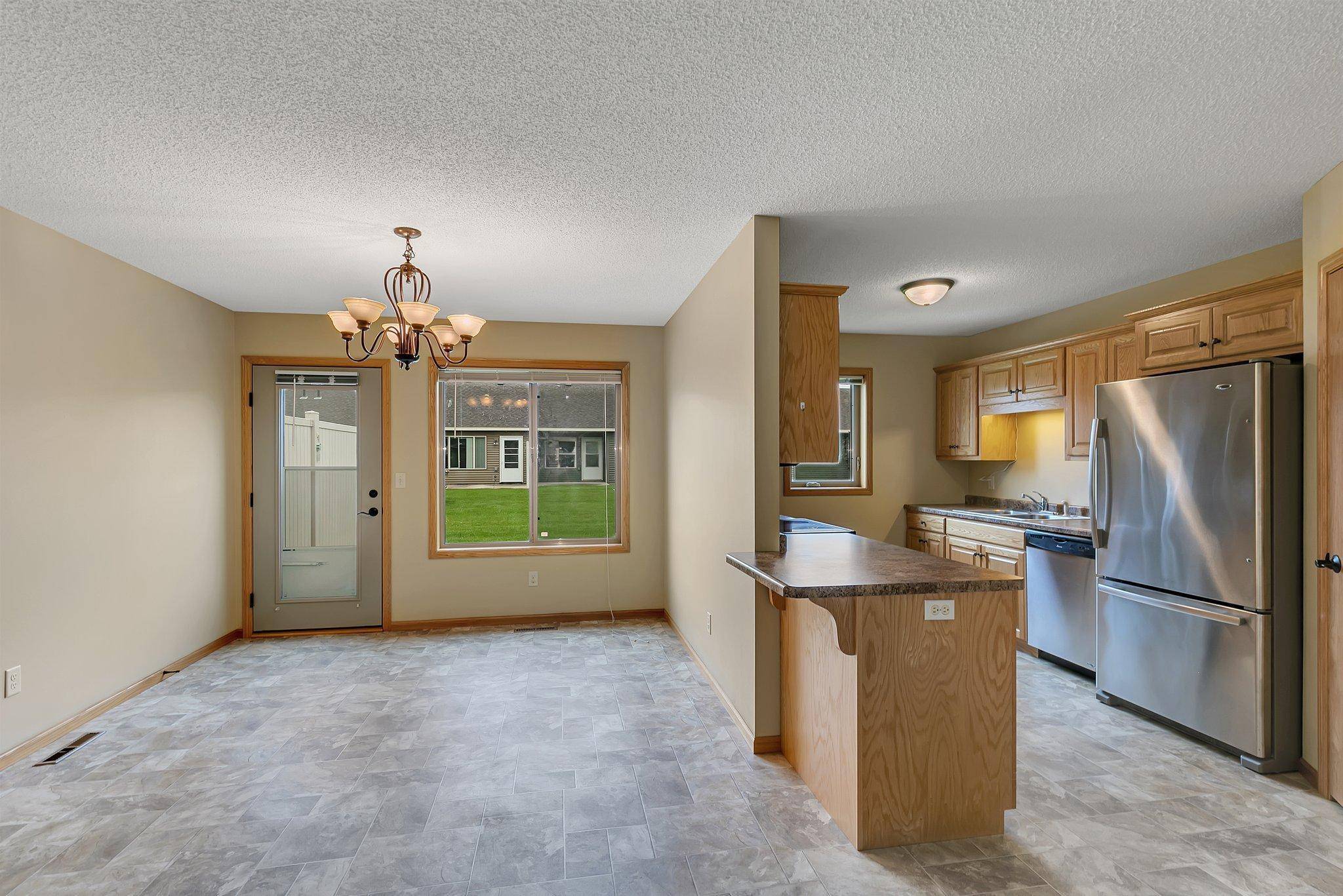 Litchfield, MN 55355,639 Cottonwood AVE