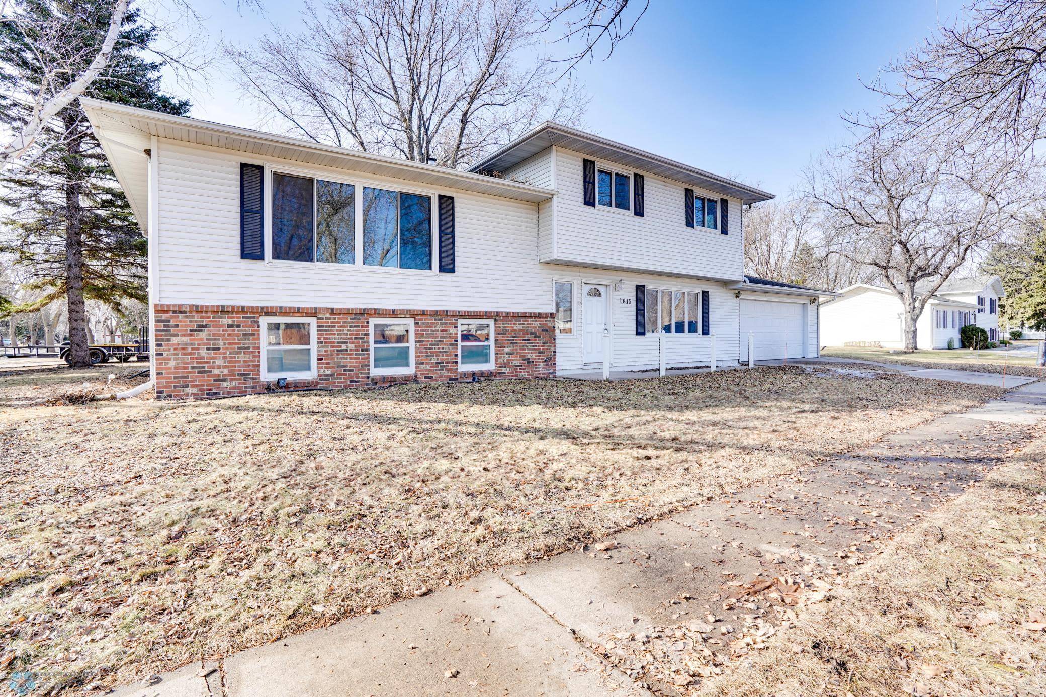 Moorhead, MN 56560,1815 20th AVE S