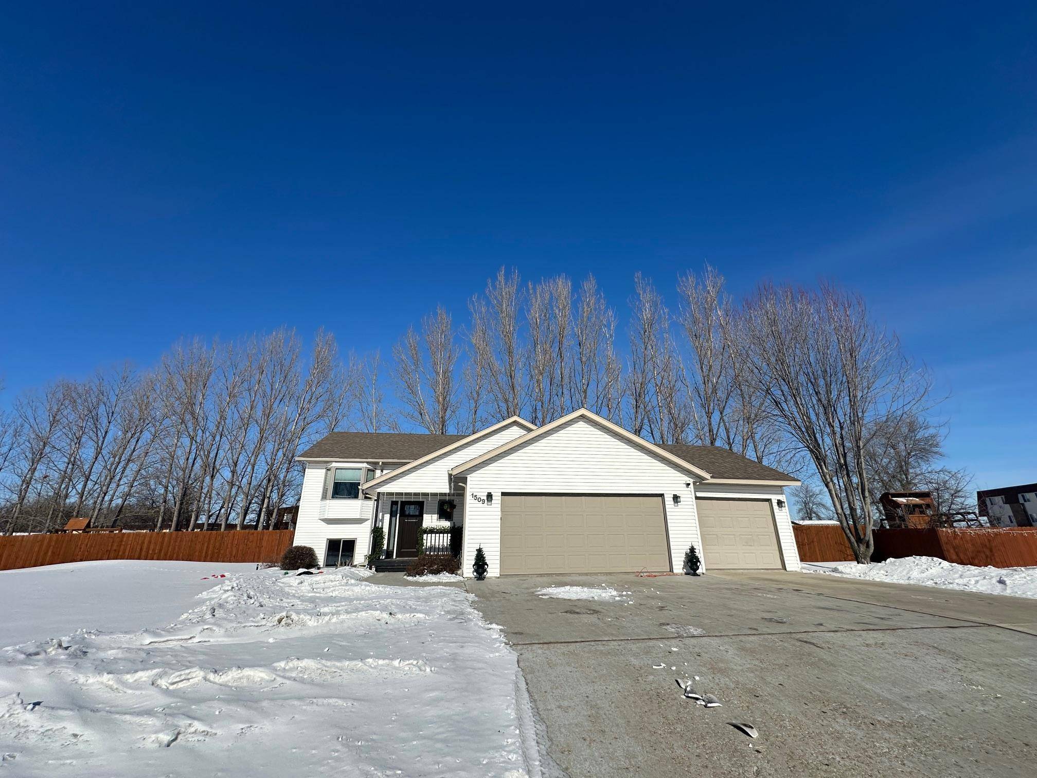 Thief River Falls, MN 56701,1509 Meadowlark CT