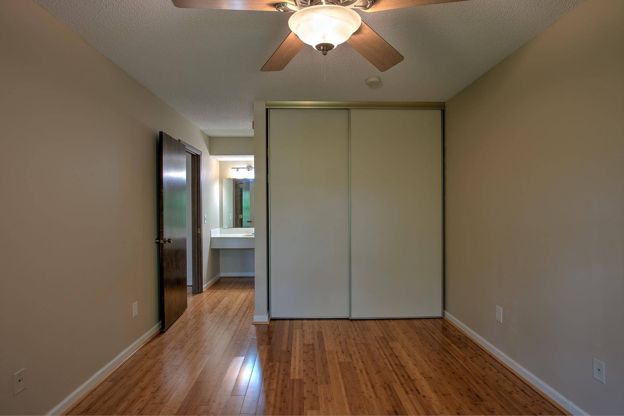 Saint Louis Park, MN 55416,4406 Cedar Lake RD S #7