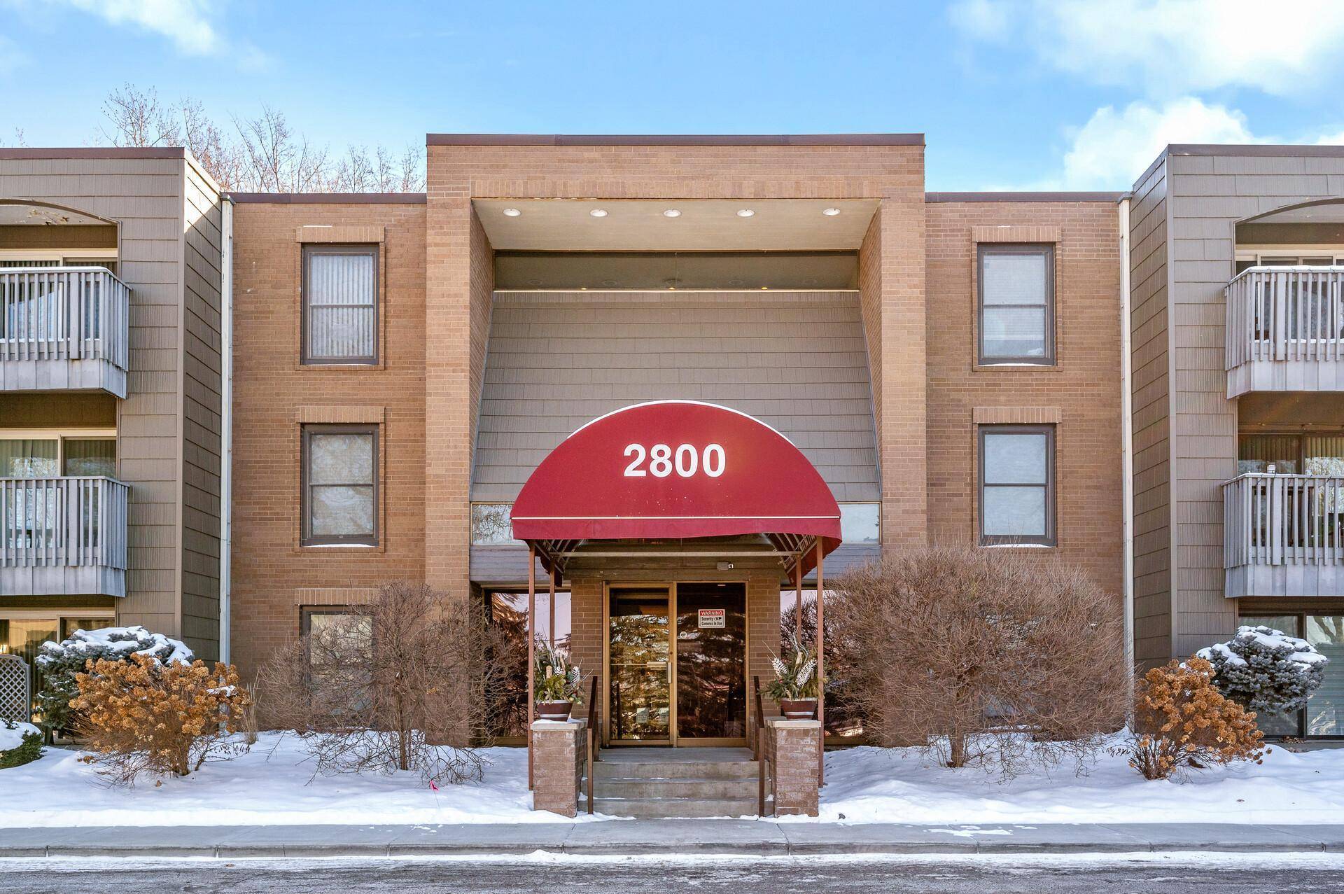 Roseville, MN 55113,2800 Hamline AVE N #125