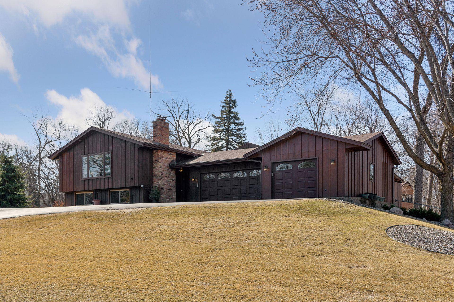 Chanhassen, MN 55331,2641 Orchard LN