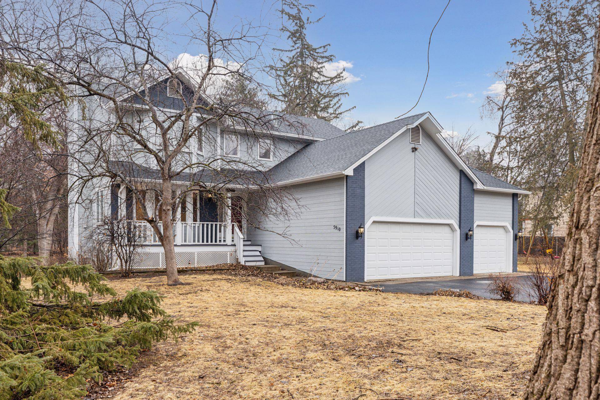 Shoreview, MN 55126,5910 Hodgson RD