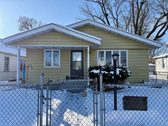 Saint Cloud, MN 56303,305 25th AVE N