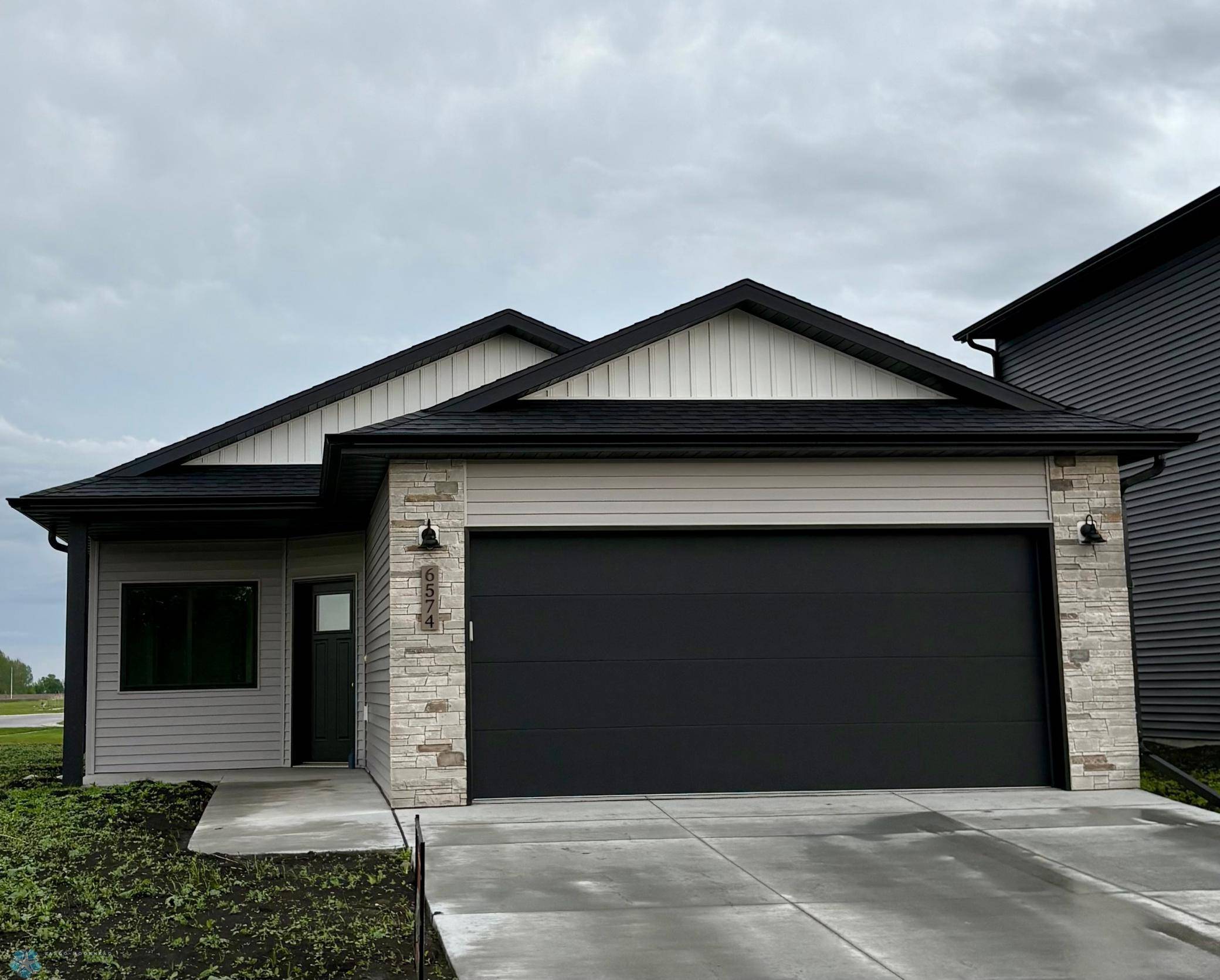 Horace, ND 58047,6574 68th ST S