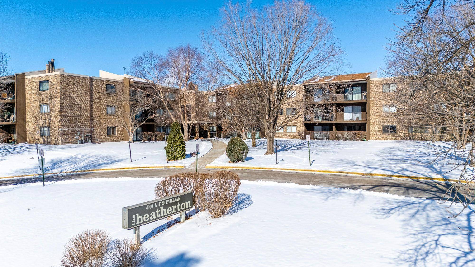 Edina, MN 55435,4100 Parklawn AVE #314