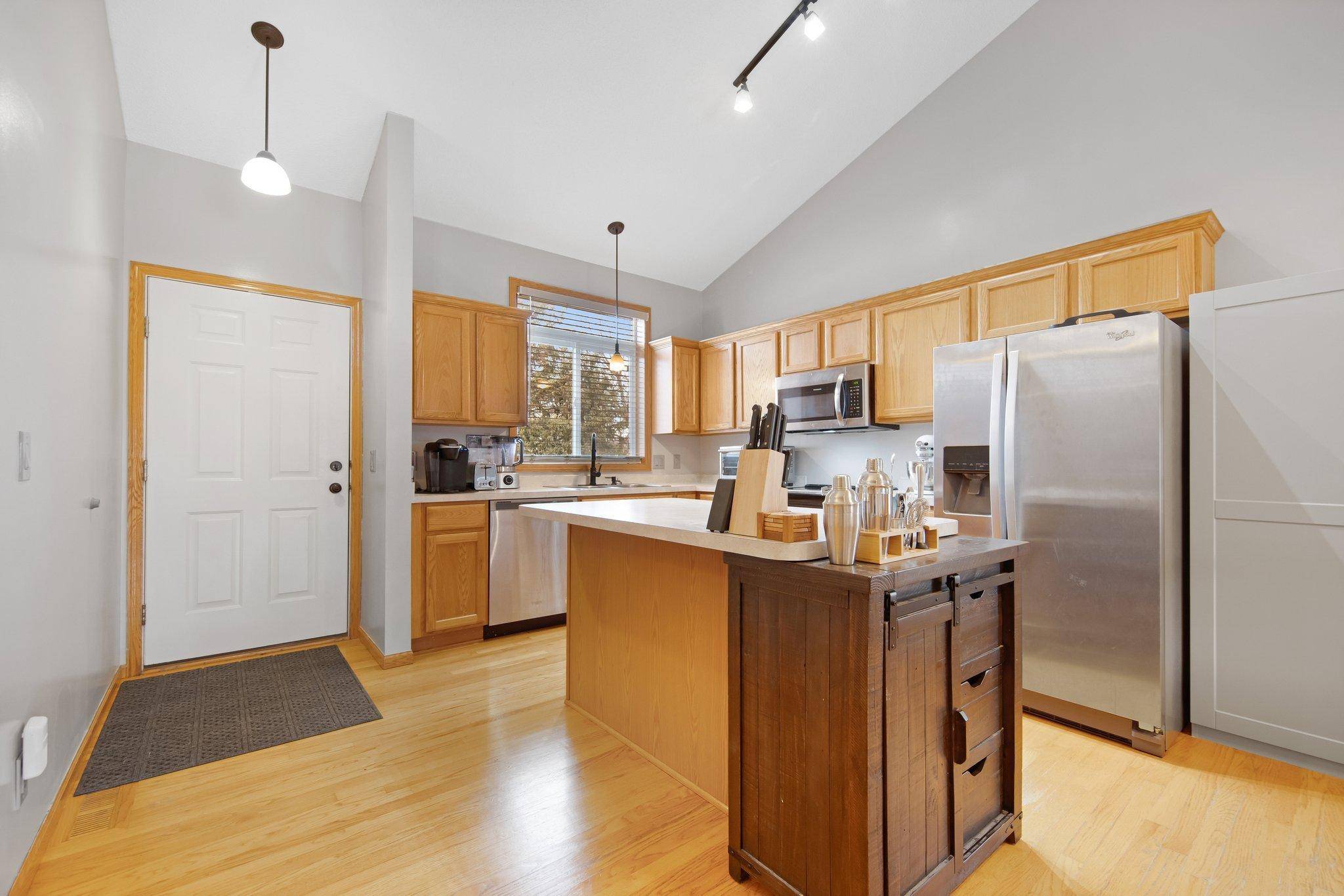 Shakopee, MN 55379,2230 Downing AVE