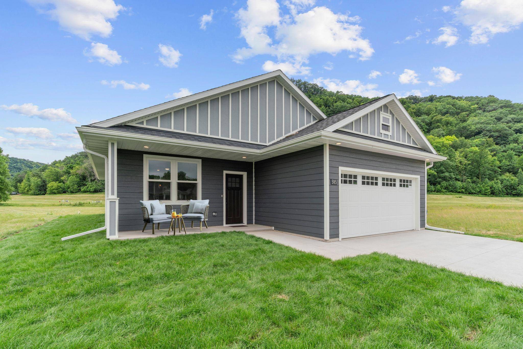 Lake City, MN 55041,585 Cedar DR