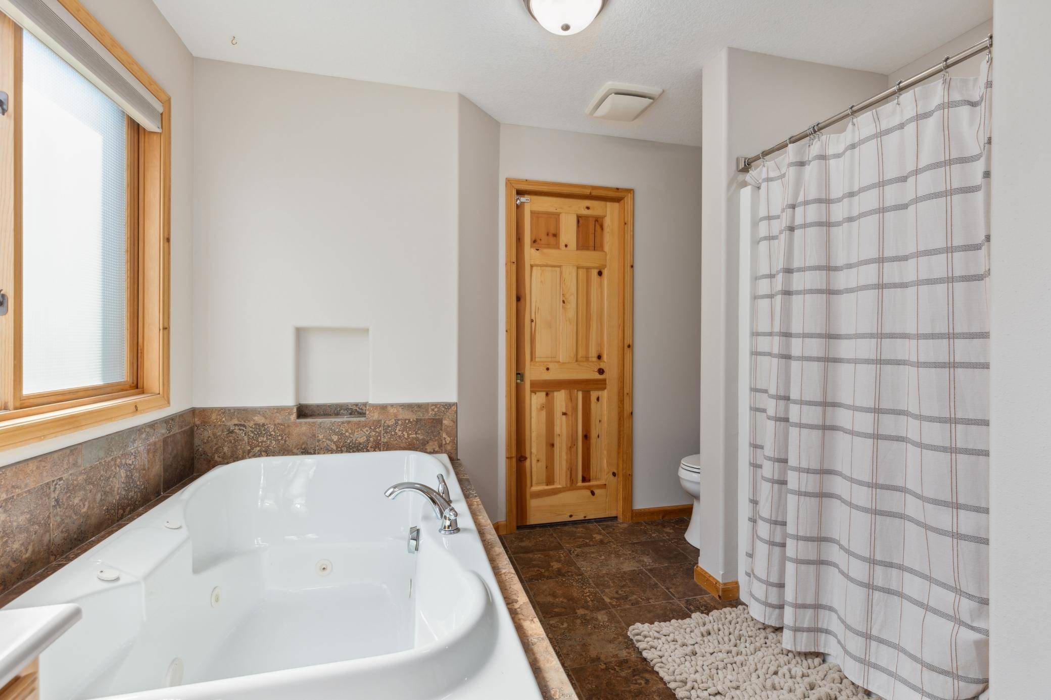 Pequot Lakes, MN 56472,5586 White Pine DR #20