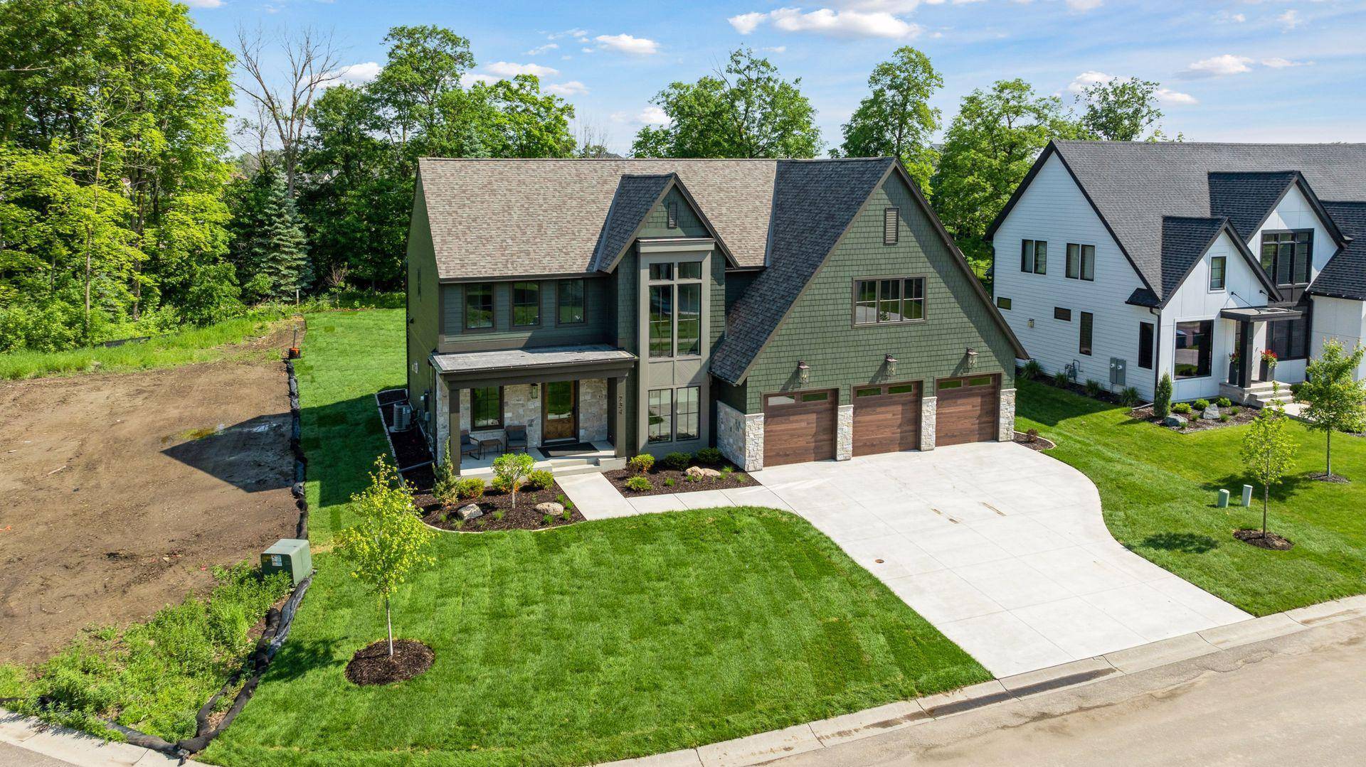 Medina, MN 55340,734 Shawnee Woods RD