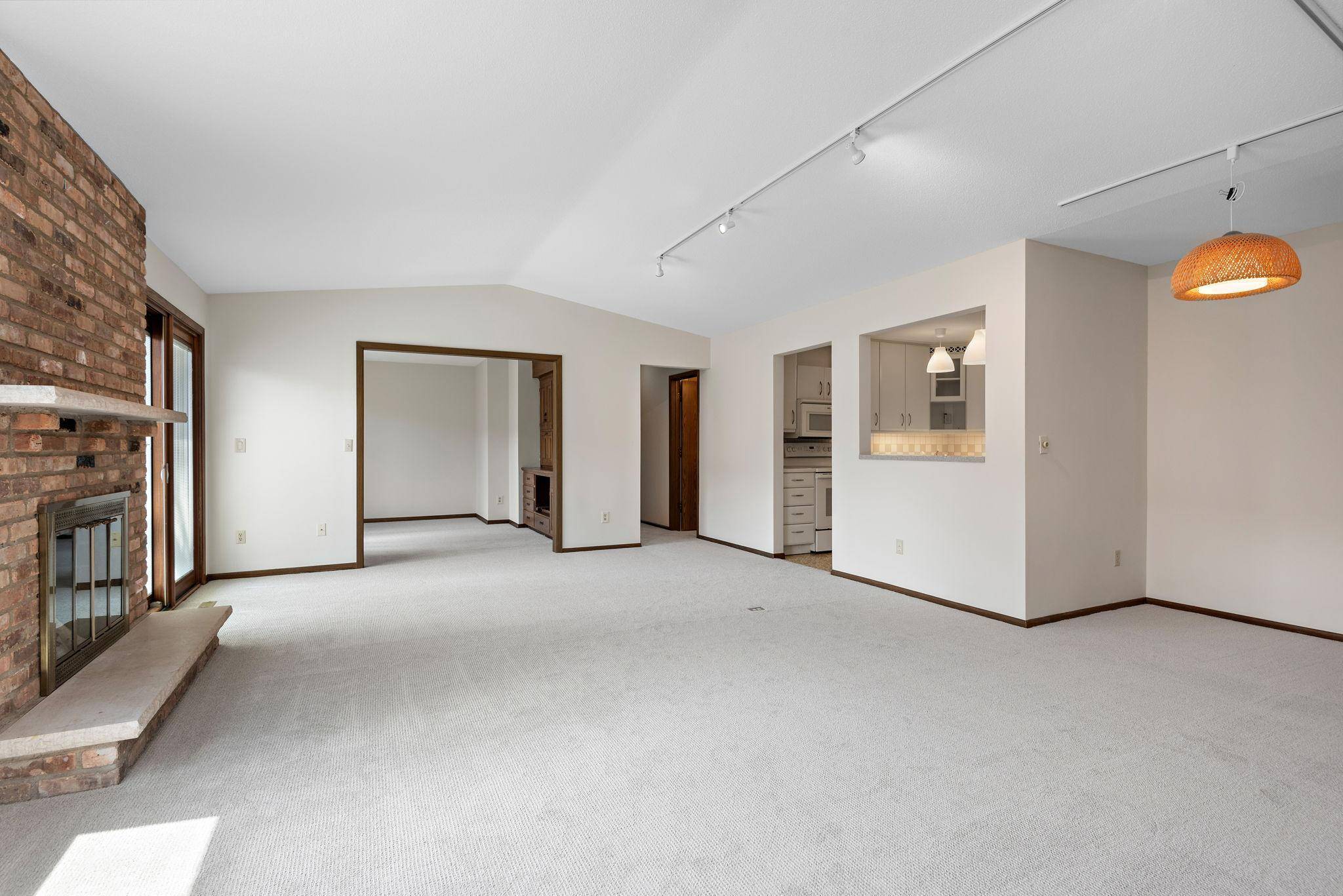Plymouth, MN 55447,1021 Yuma LN N